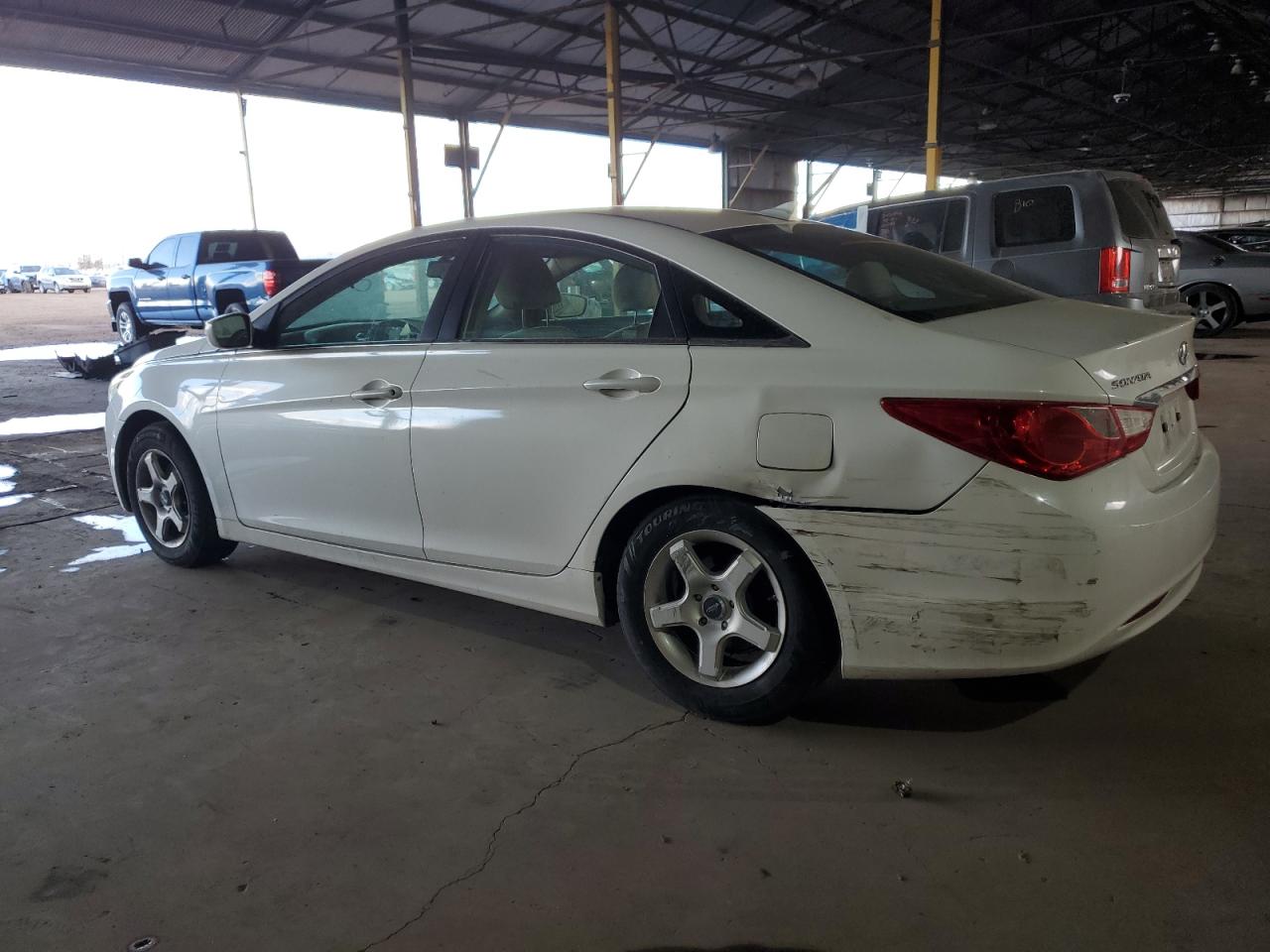2012 Hyundai Sonata - Image 2