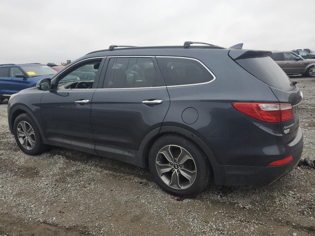 2013 Hyundai Santa Fe - Image 2