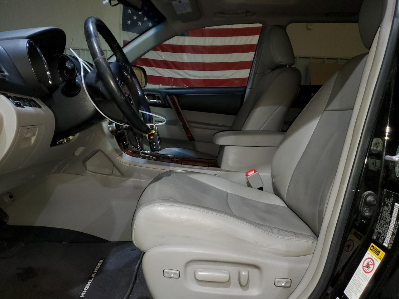 2013 Toyota Highlander - Image 7