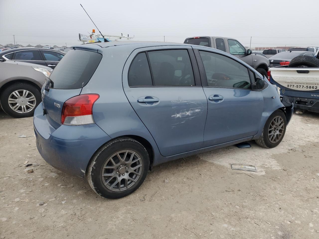 2010 Toyota Yaris - Image 3