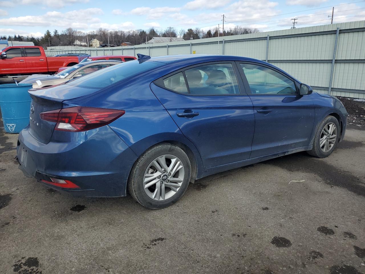 2020 Hyundai Elantra - Image 3