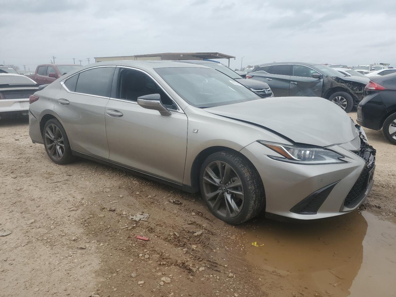 2021 Lexus ES - Image 4