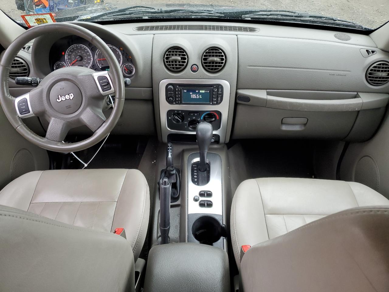 2005 Jeep Liberty (North America) - Image 8