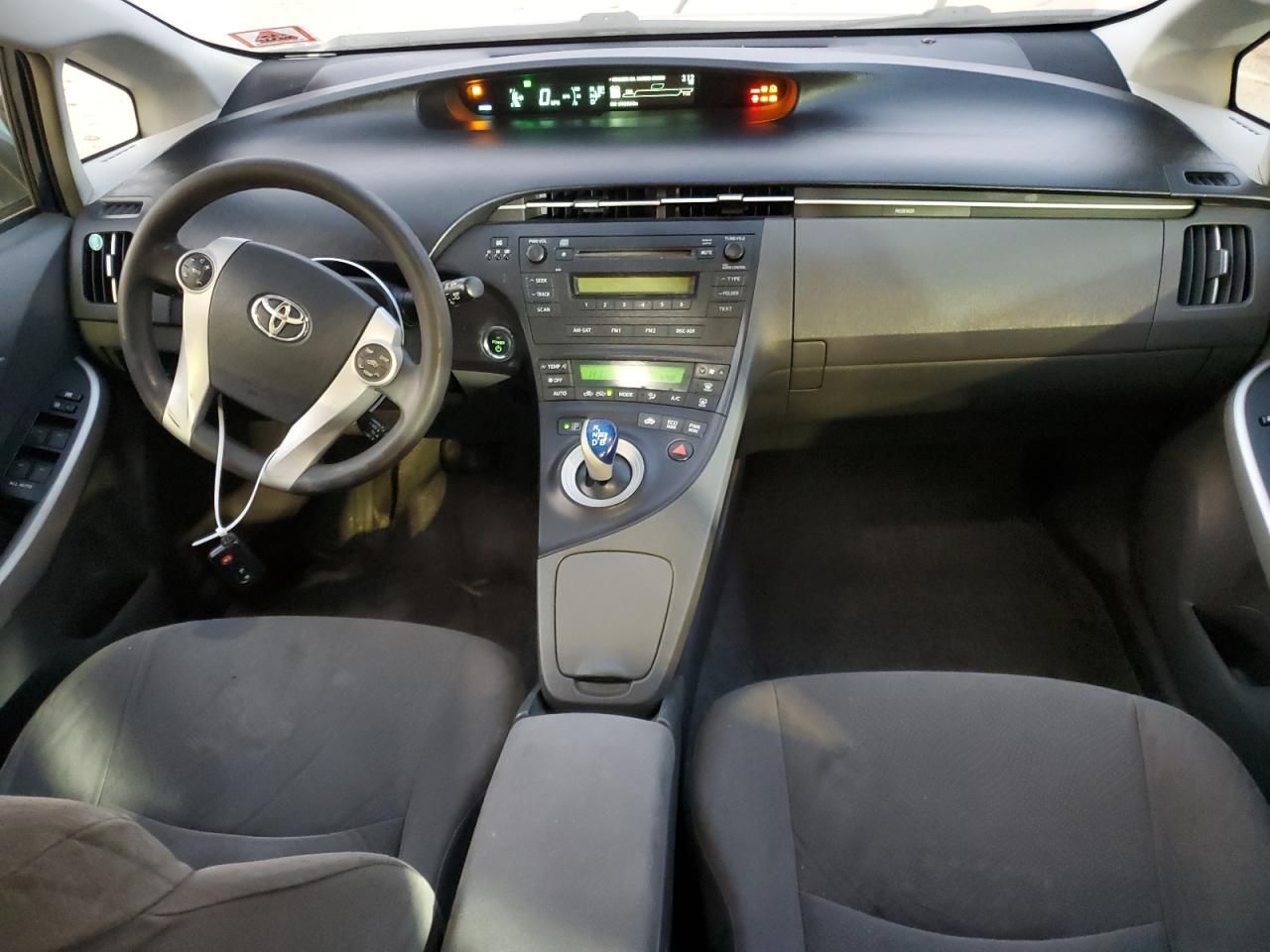 2011 Toyota Prius - Image 8