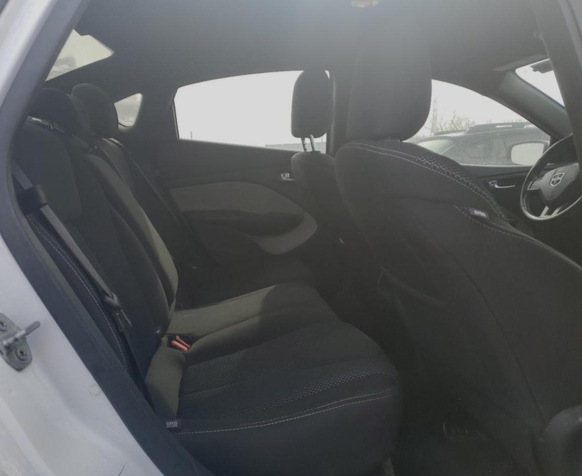 2015 Dodge Dart - Image 10