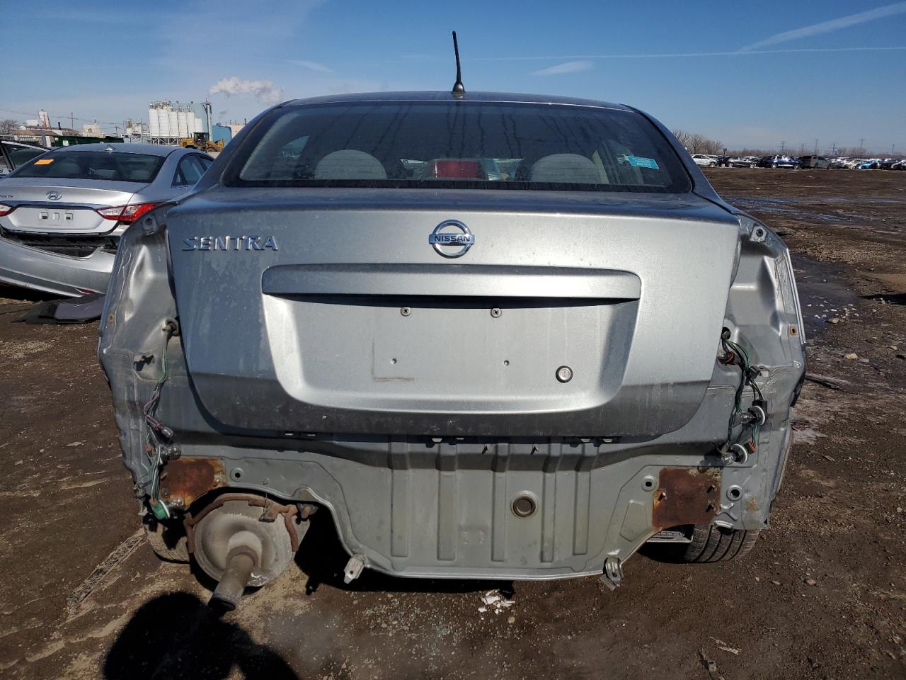 2009 Nissan Sentra - Image 6