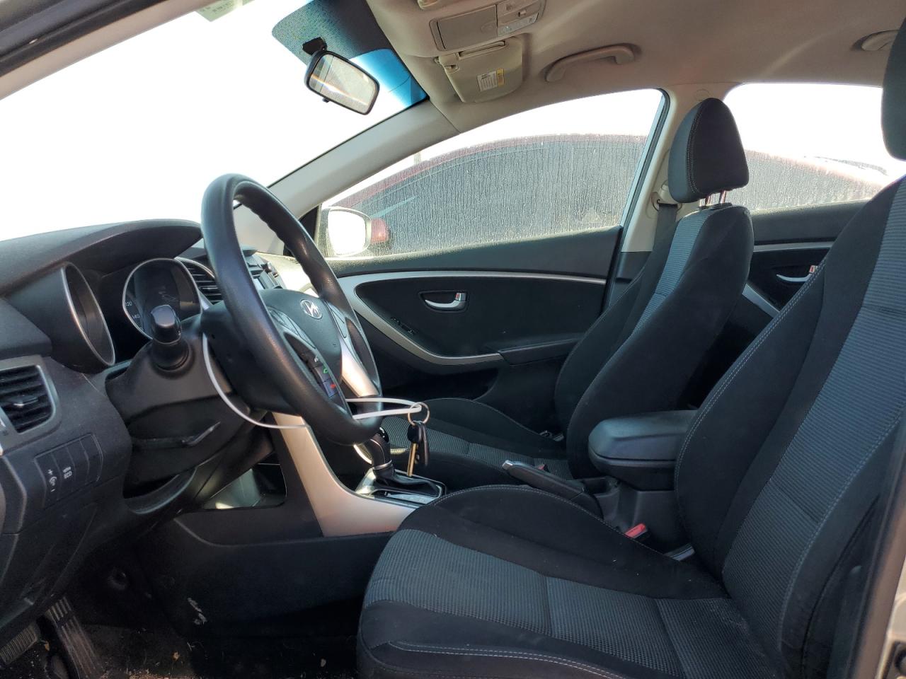 2017 Hyundai Elantra - Image 7