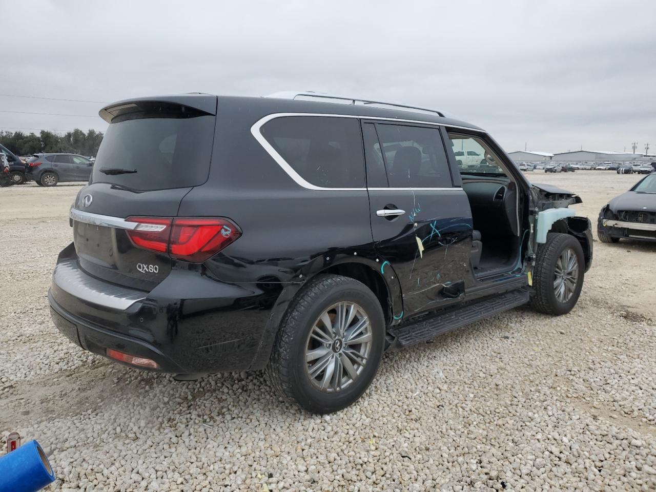 2019 Infiniti QX80 - Image 3