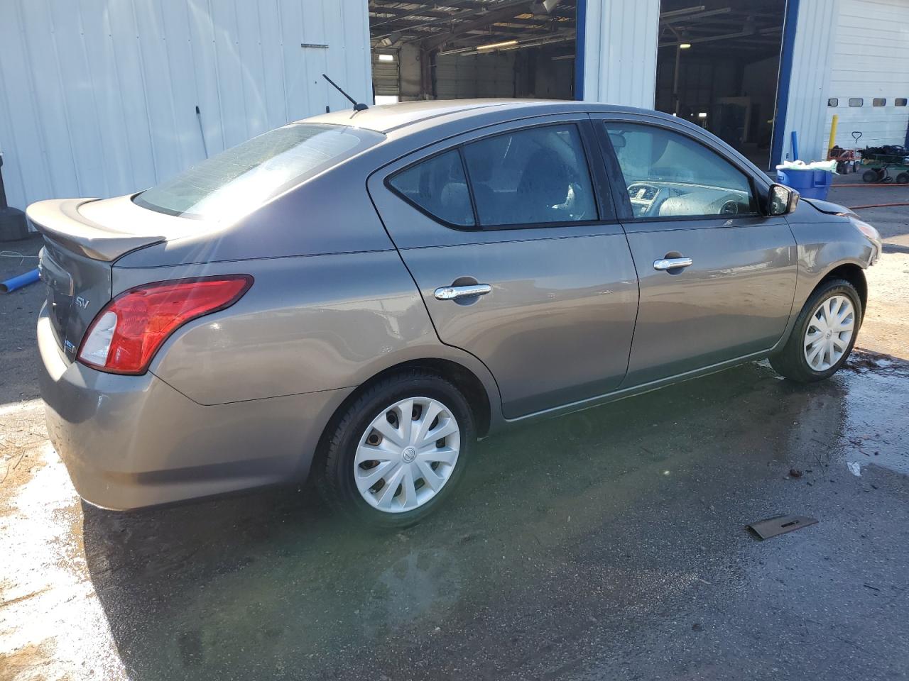 2016 Nissan Versa - Image 3