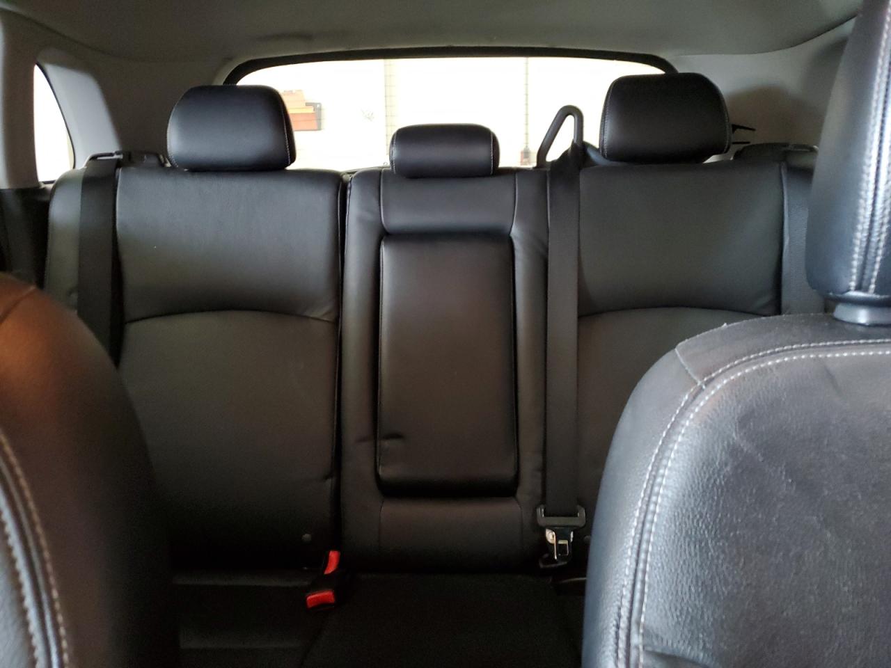 2015 Mitsubishi Outlander - Image 10