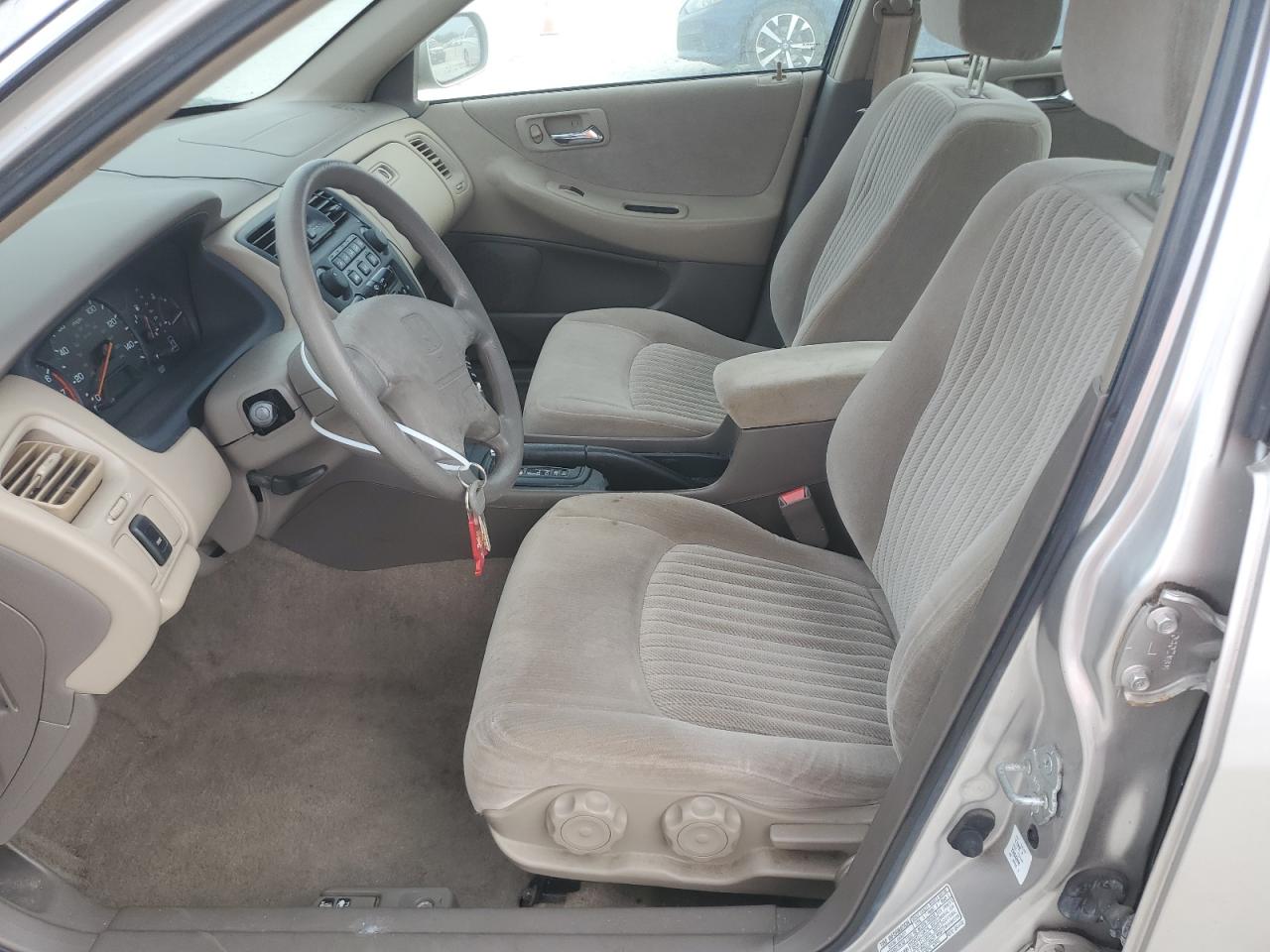 1998 Honda Accord Lx VIN: 1HGCG5649WA173889 Lot: 45975885