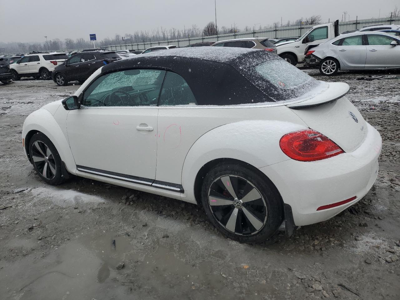 2013 Volkswagen Beetle - Image 2