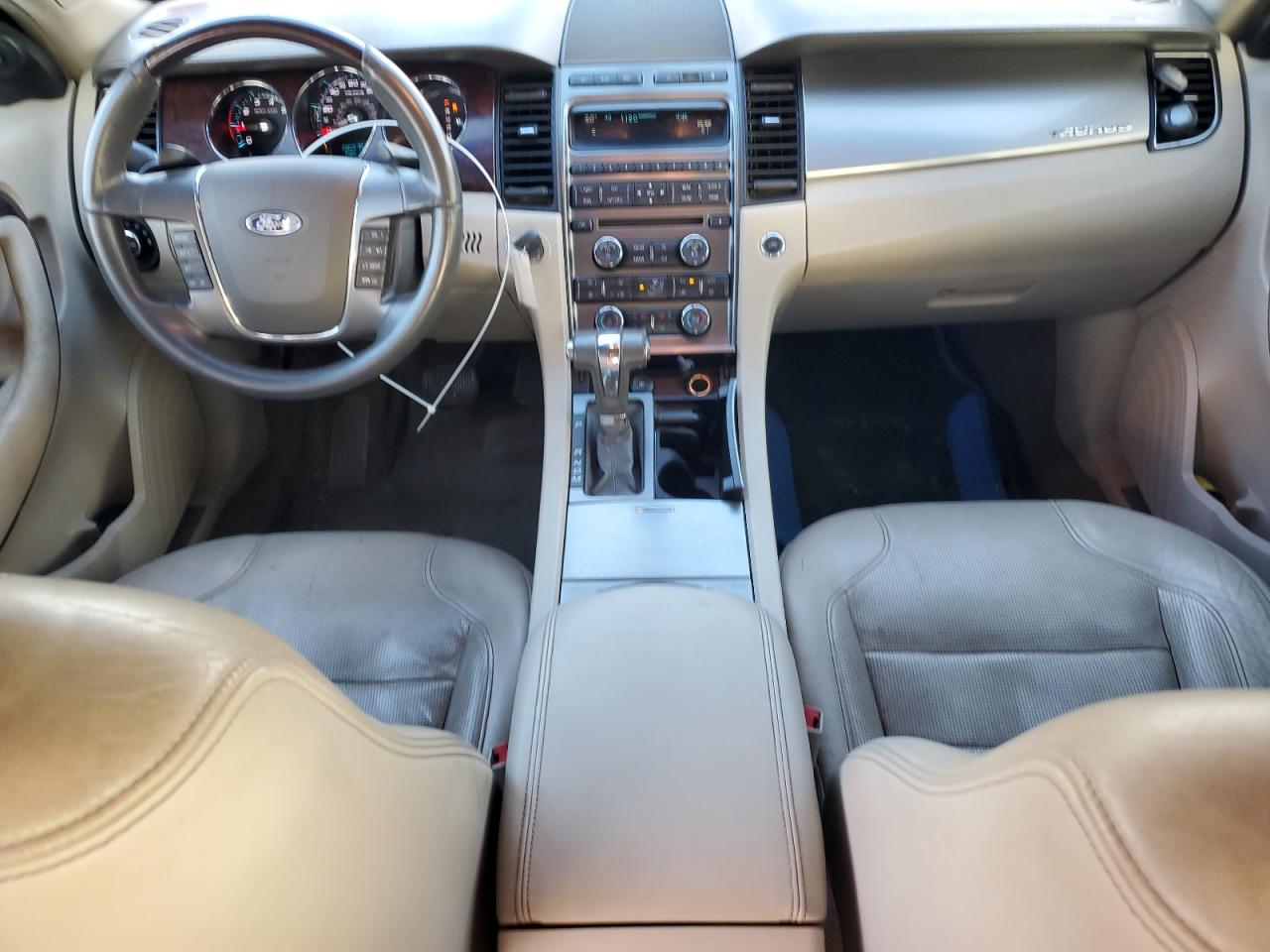 2010 Ford Taurus - Image 8