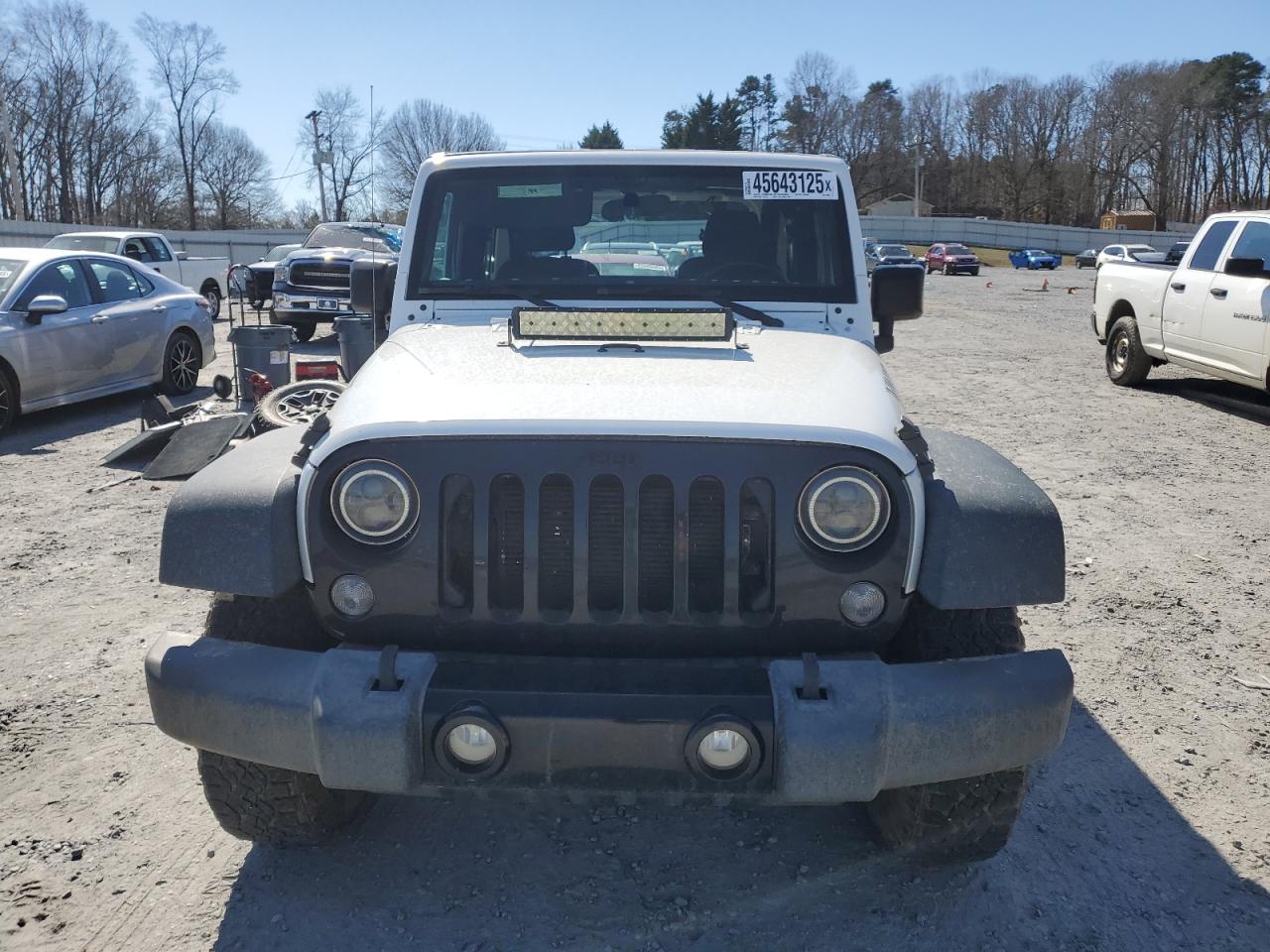 2016 Jeep Wrangler - Image 5
