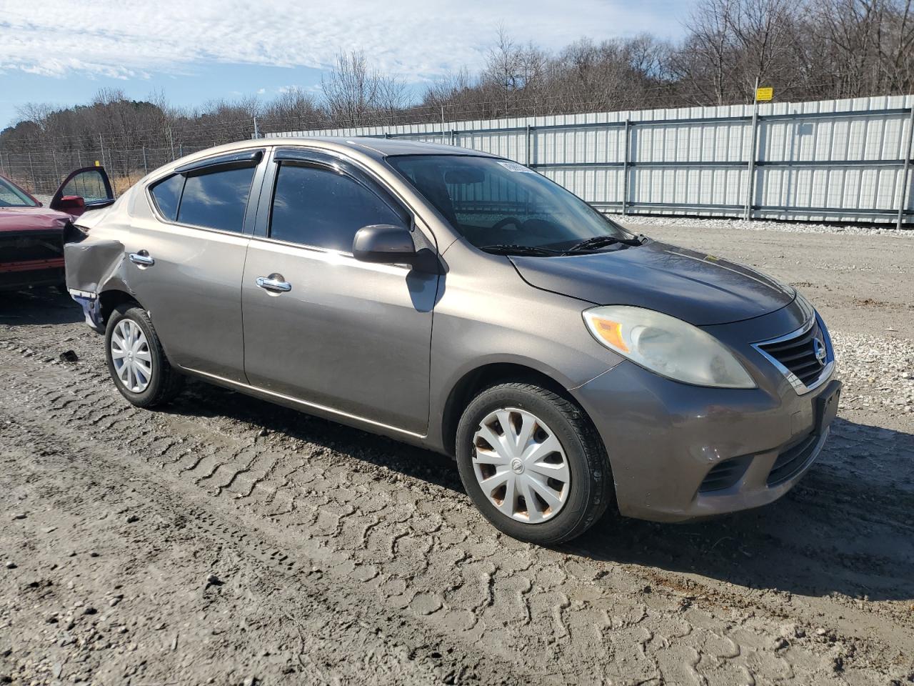 2012 Nissan Versa - Image 4