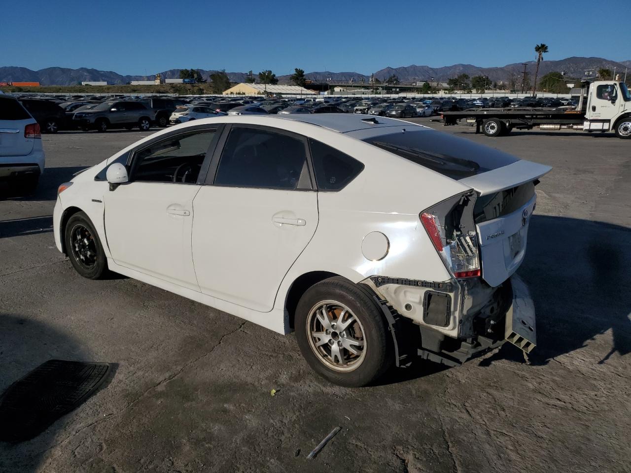 2010 Toyota Prius - Image 2