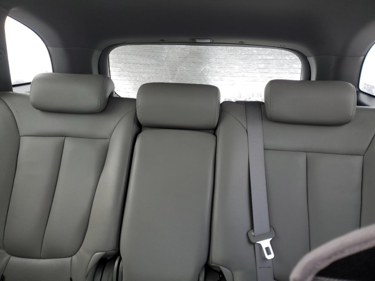 2009 Hyundai Santa Fe - Image 10