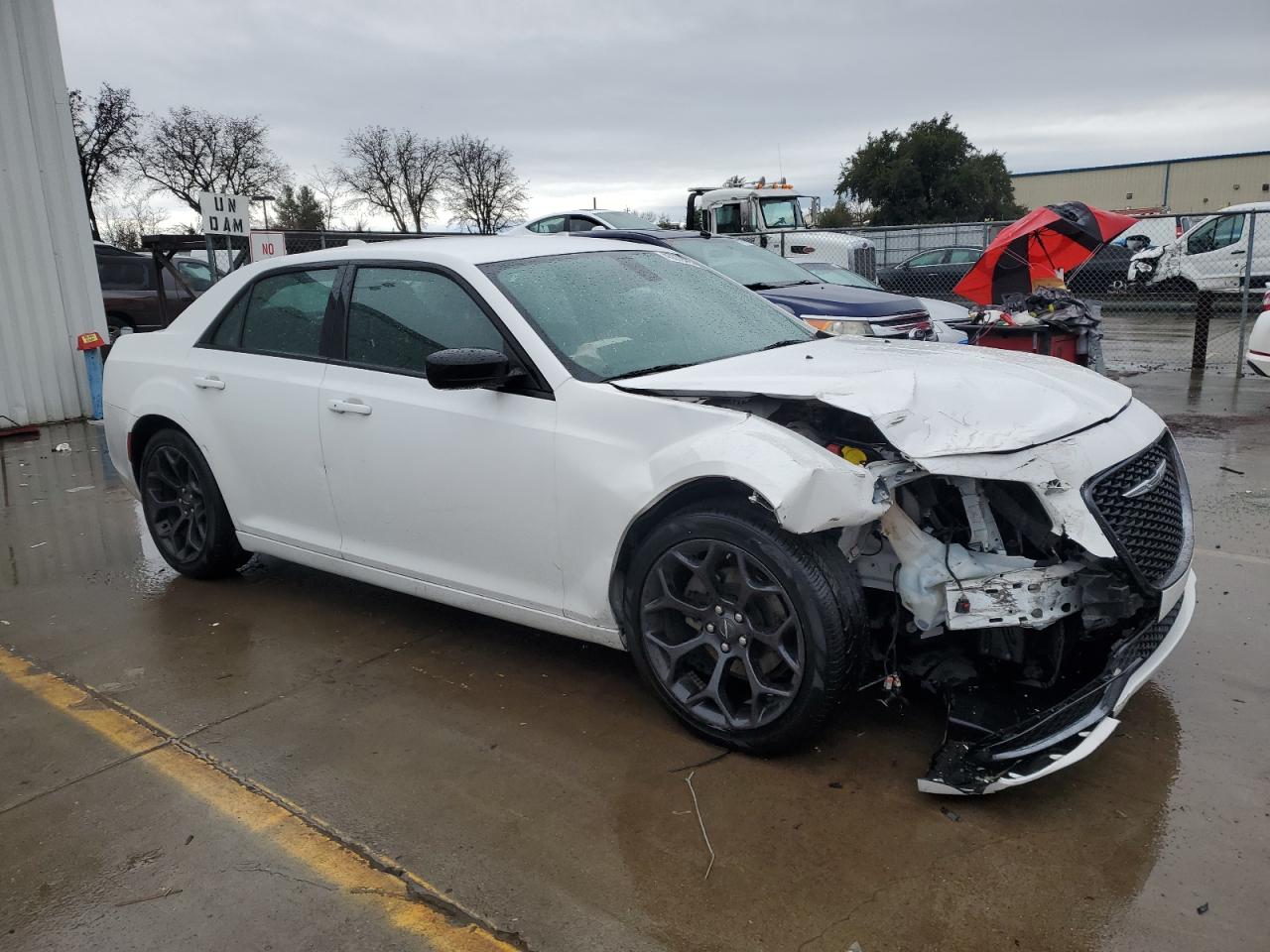 2019 Chrysler 300 - Image 4
