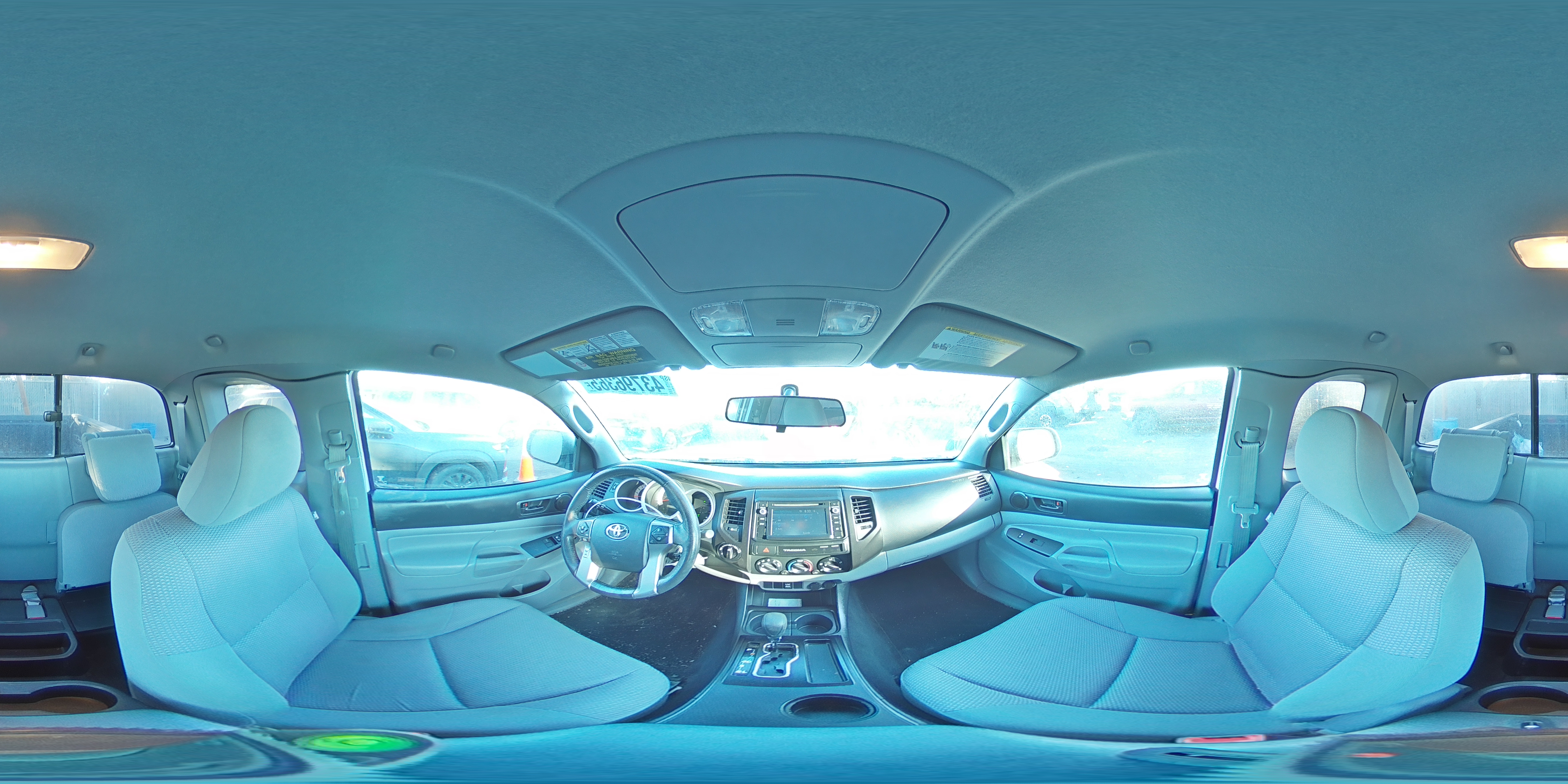 2015 Toyota Tacoma - Image 13