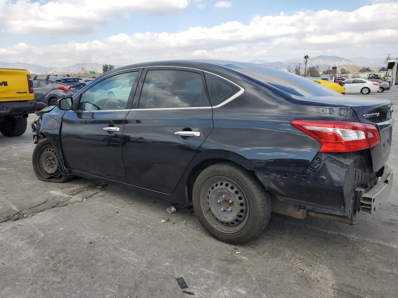 2017 Nissan Sentra - Image 2