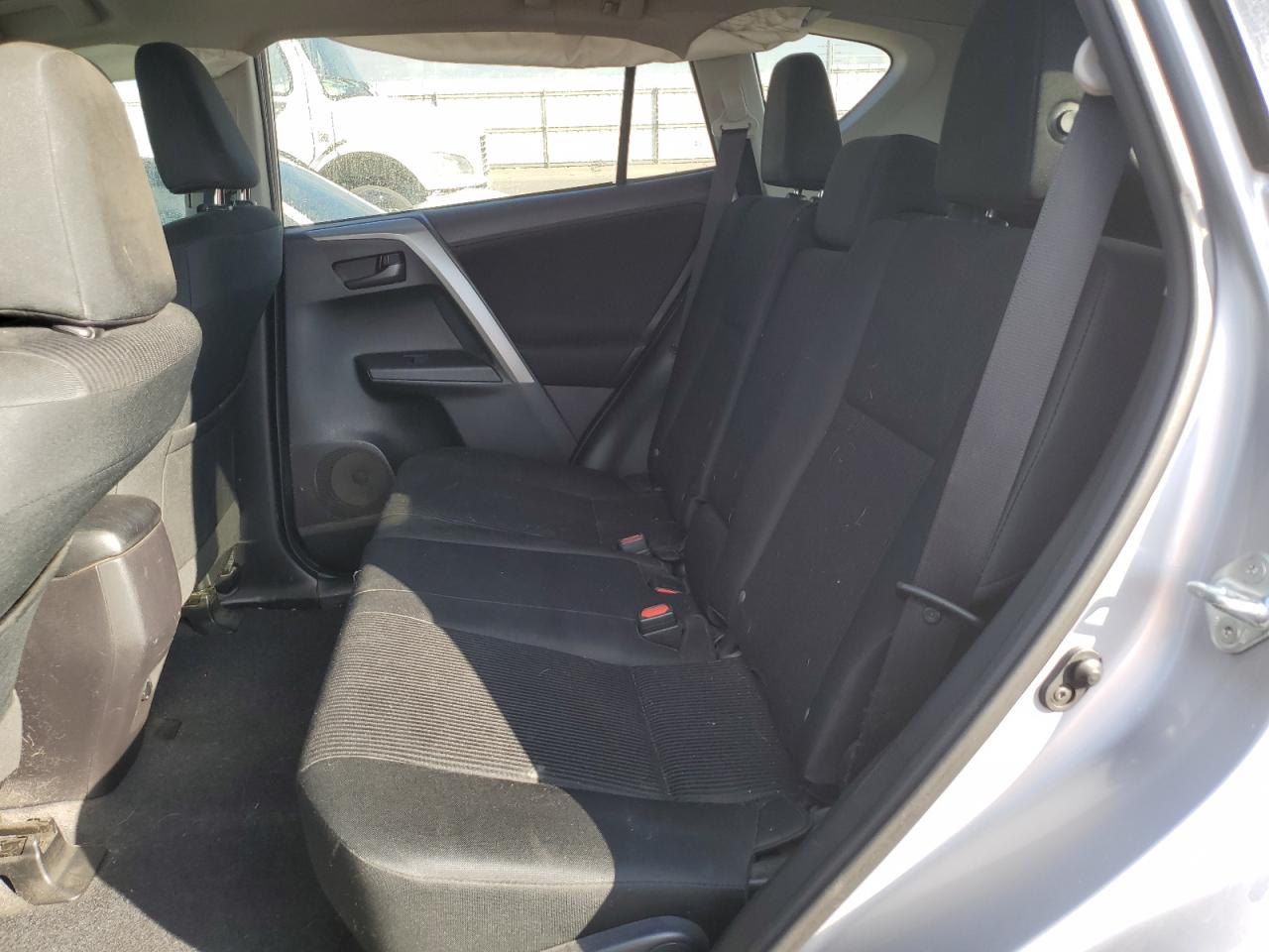 2016 Toyota RAV 4 - Image 11