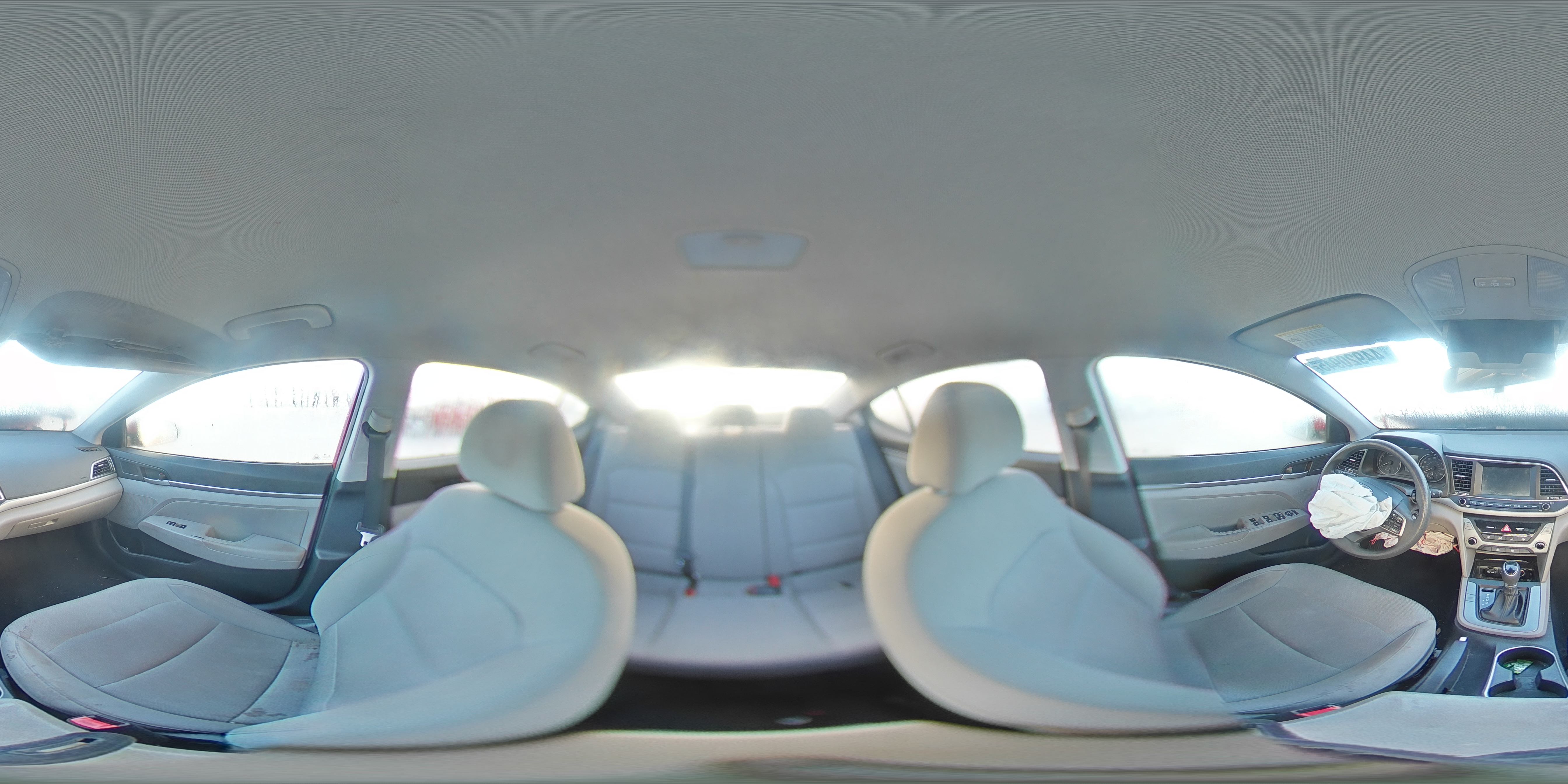 2018 Hyundai Elantra - Image 12
