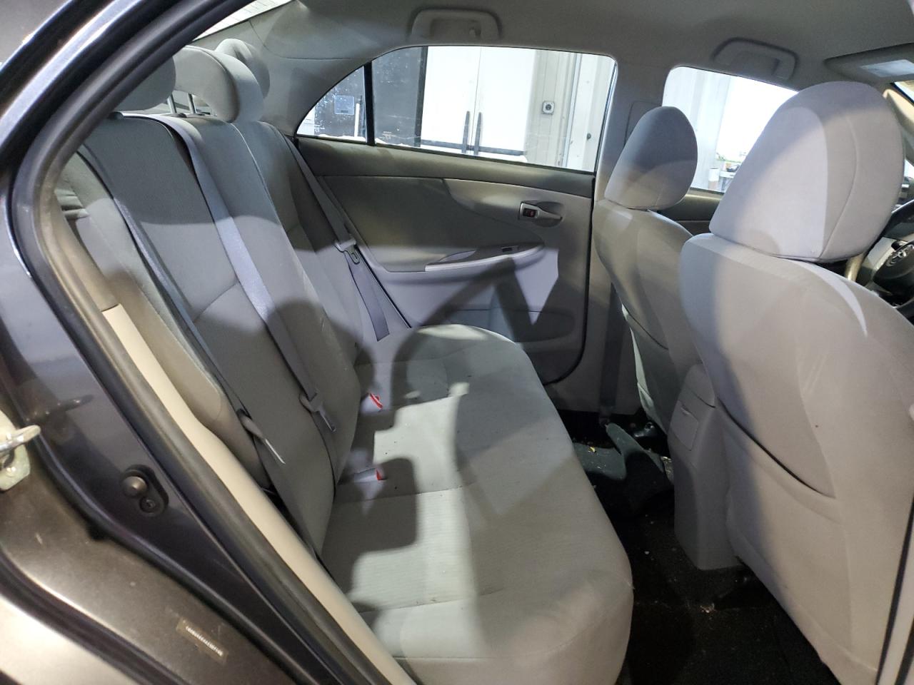 2010 Toyota Corolla - Image 10