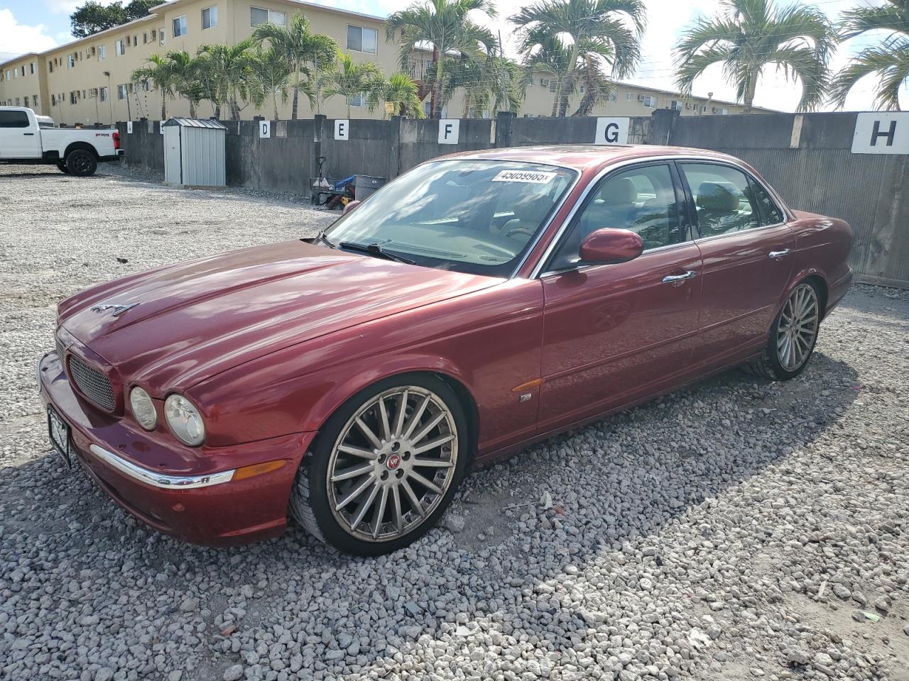 2004 Jaguar XJR - Image 1