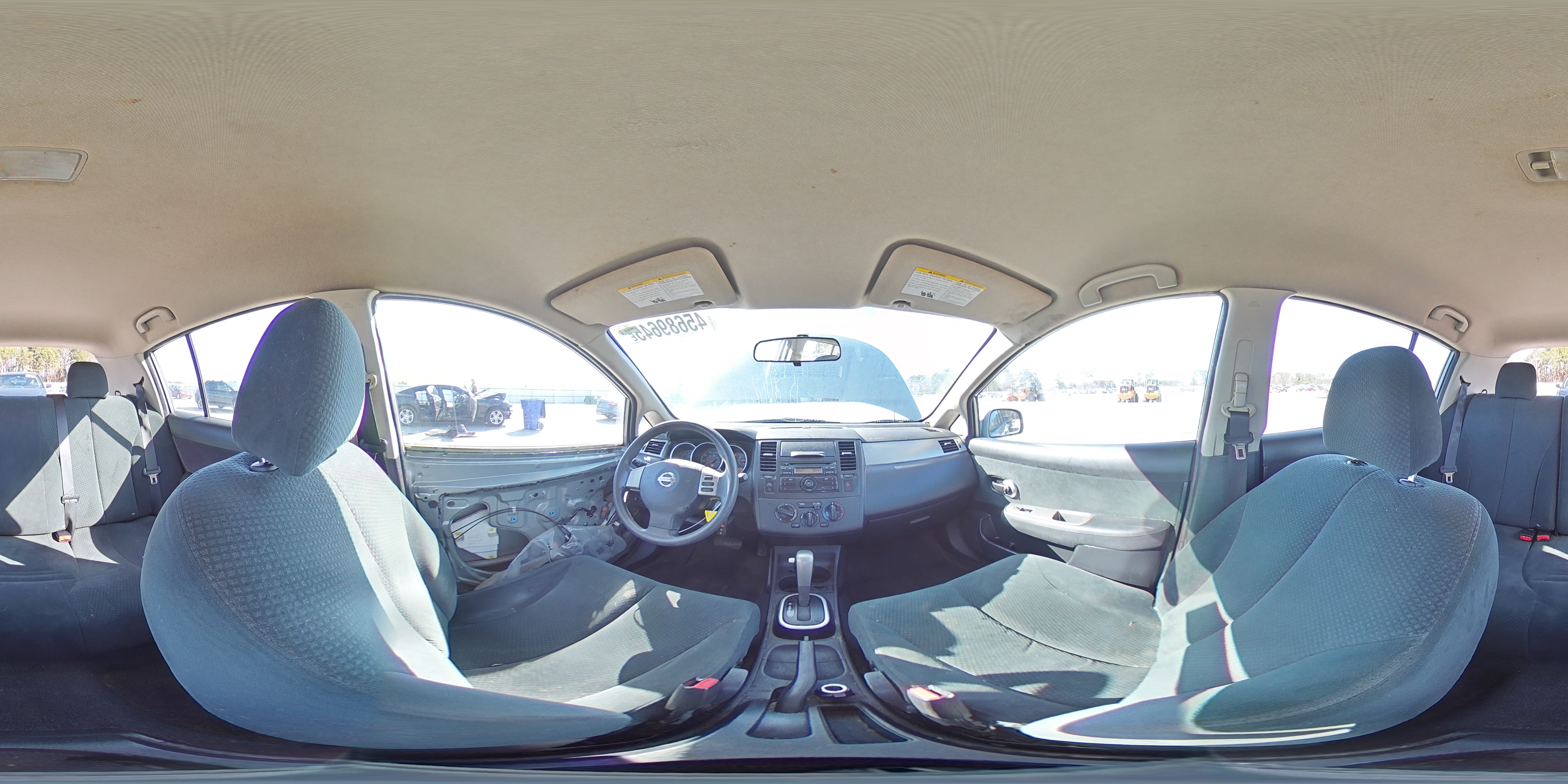 2012 Nissan Versa - Image 14