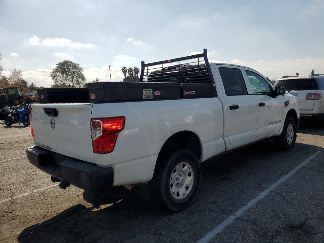VIN: 1N6AA1F10HN501280 2017 NISSAN TITAN