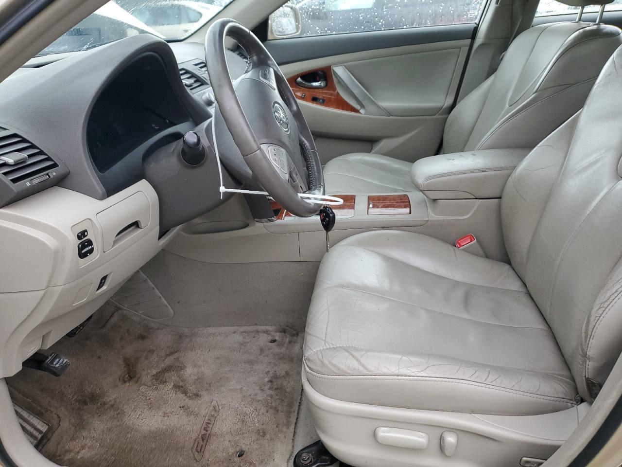 2010 Toyota Camry - Image 7