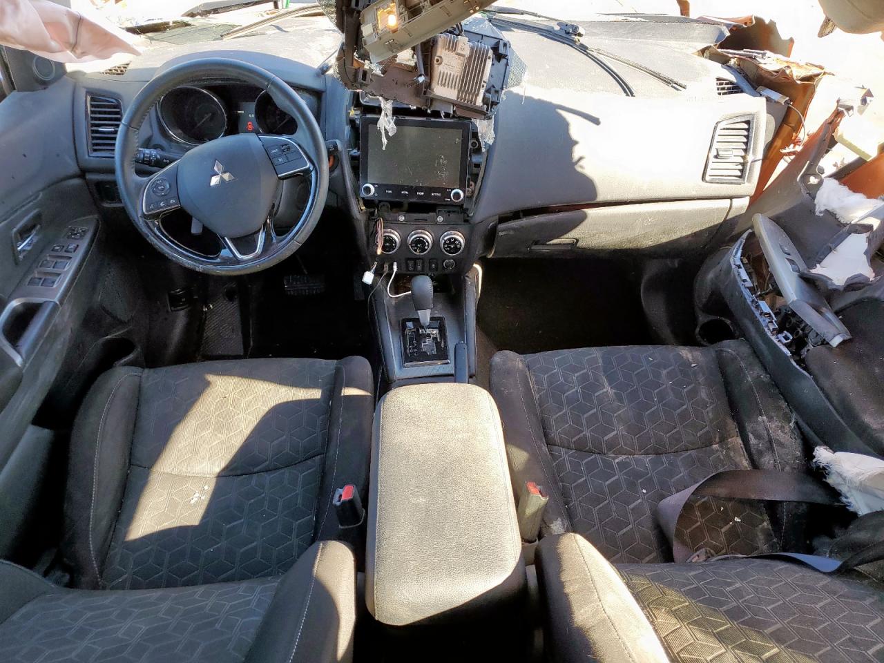 2020 Mitsubishi Outlander - Image 8