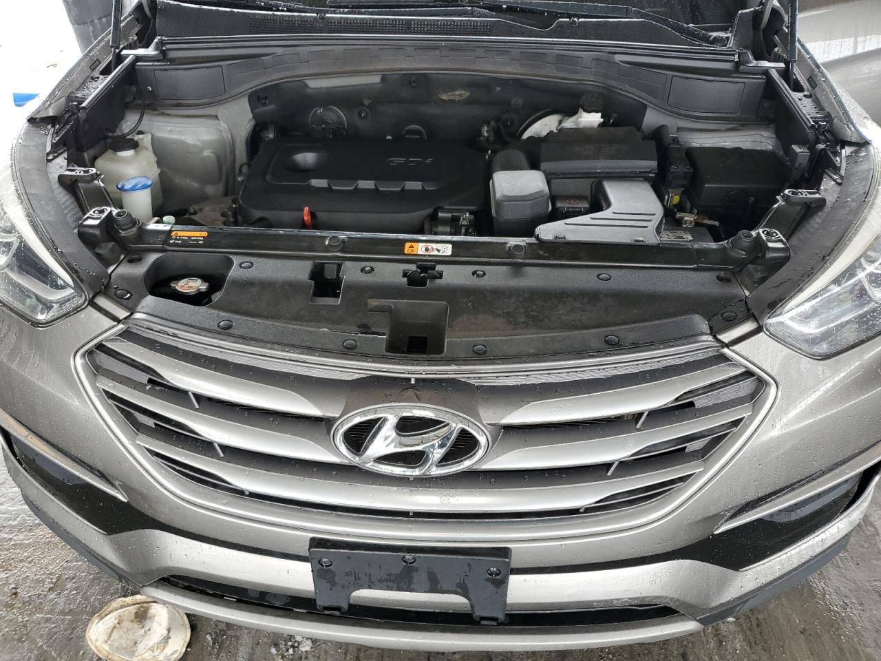 2017 Hyundai Santa Fe - Image 12