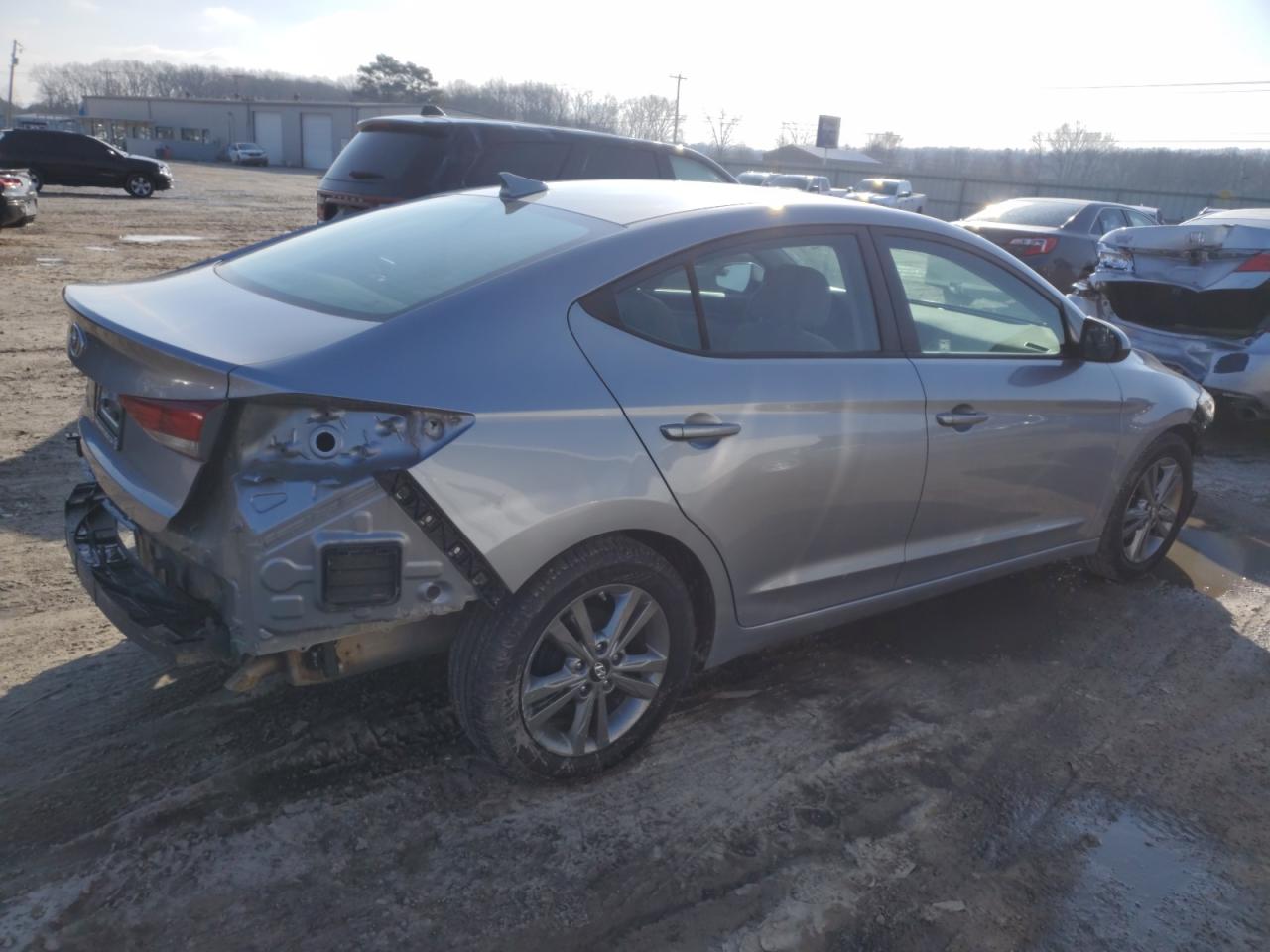 2017 Hyundai Elantra - Image 3