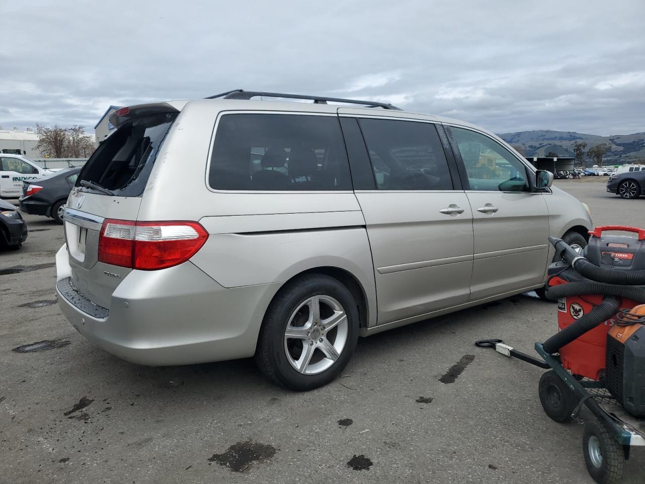 2007 Honda Odyssey - Image 3