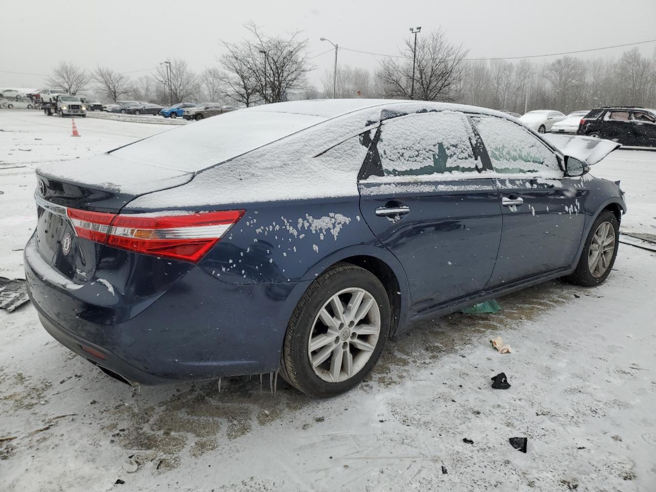 2014 Toyota Avalon - Image 3