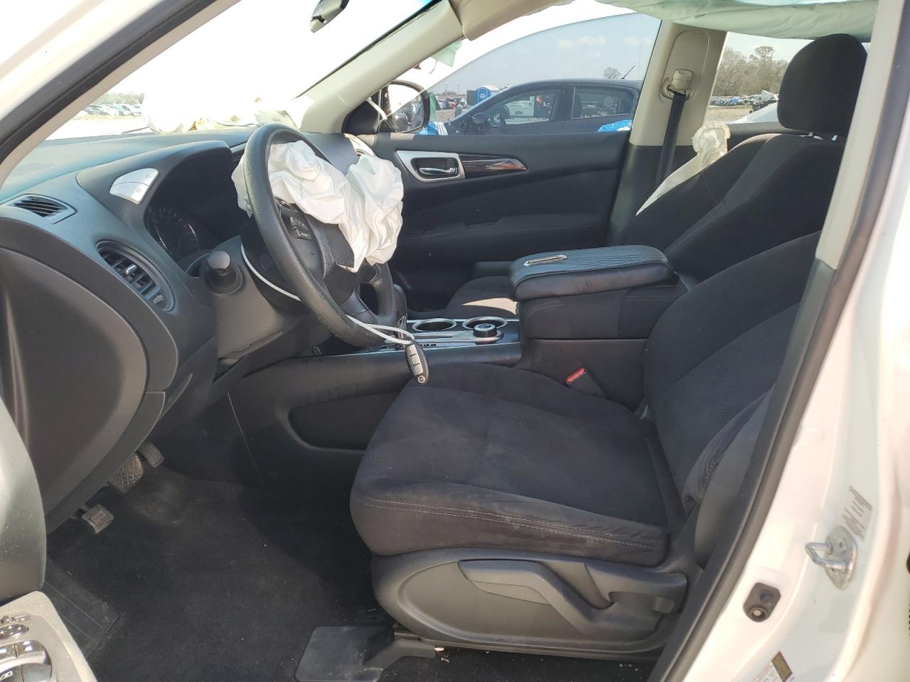 2016 Nissan Pathfinder - Image 7