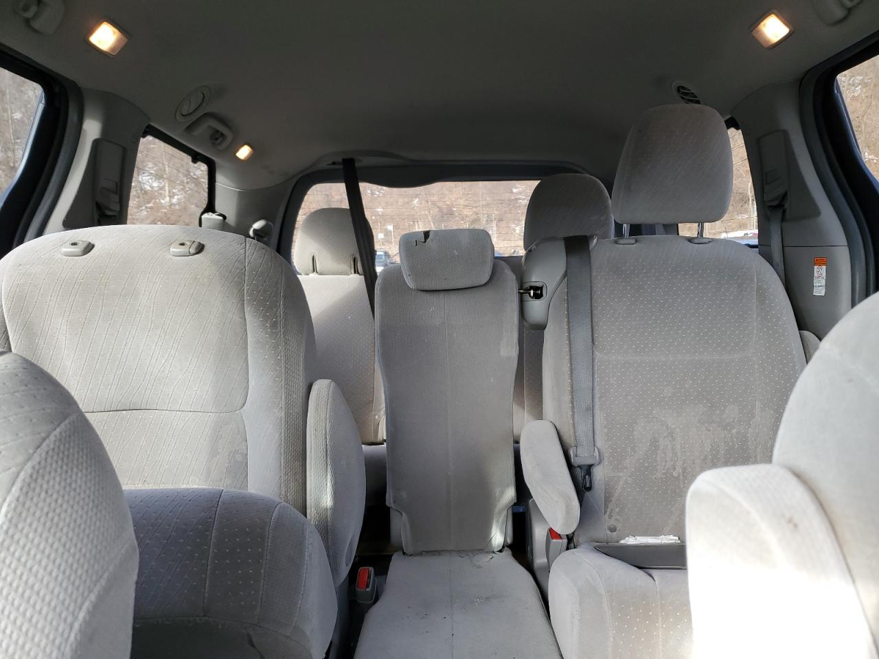 2018 Toyota Sienna - Image 10