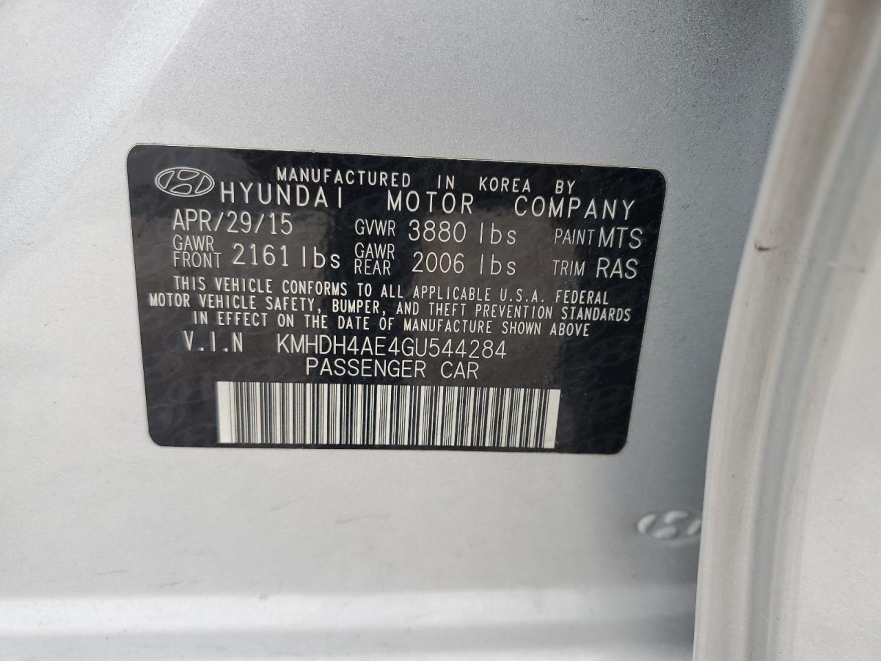 2016 Hyundai Elantra - Image 12