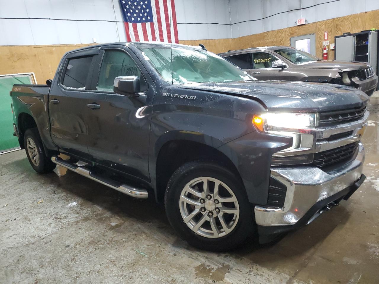 2021 Chevrolet Silverado - Image 4