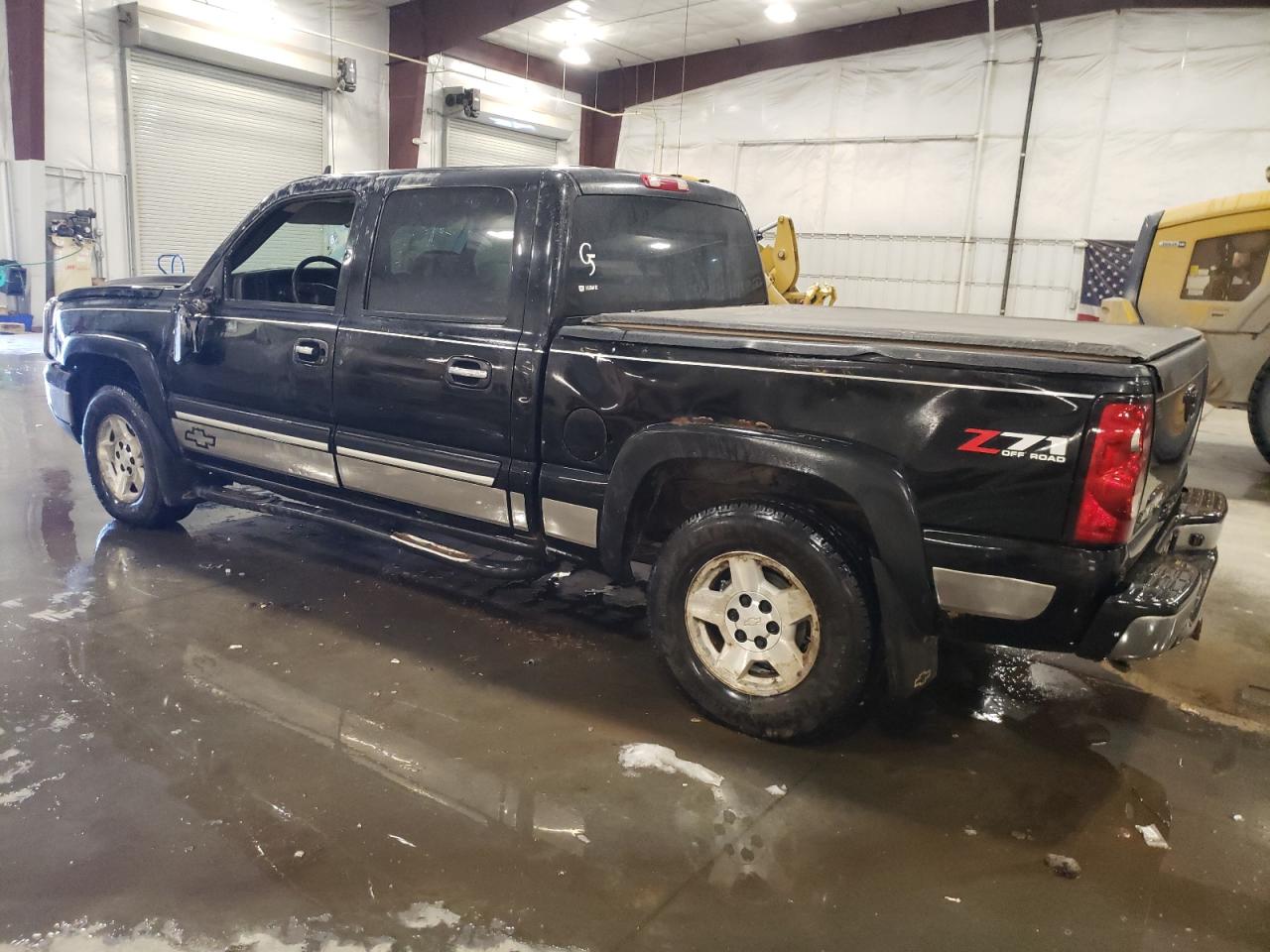 2006 Chevrolet Silverado - Image 2