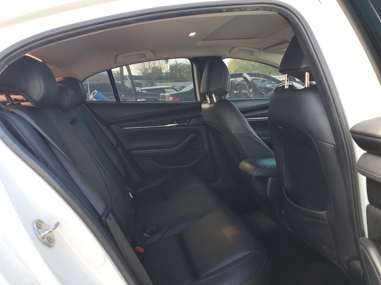 2021 Mazda 3 - Image 11