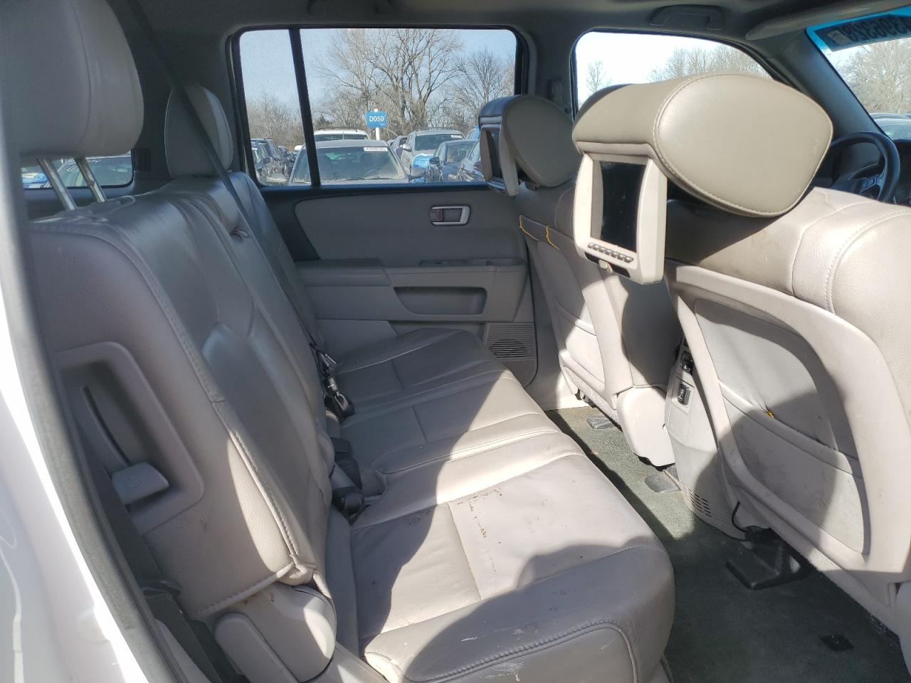 2015 Honda Pilot - Image 12