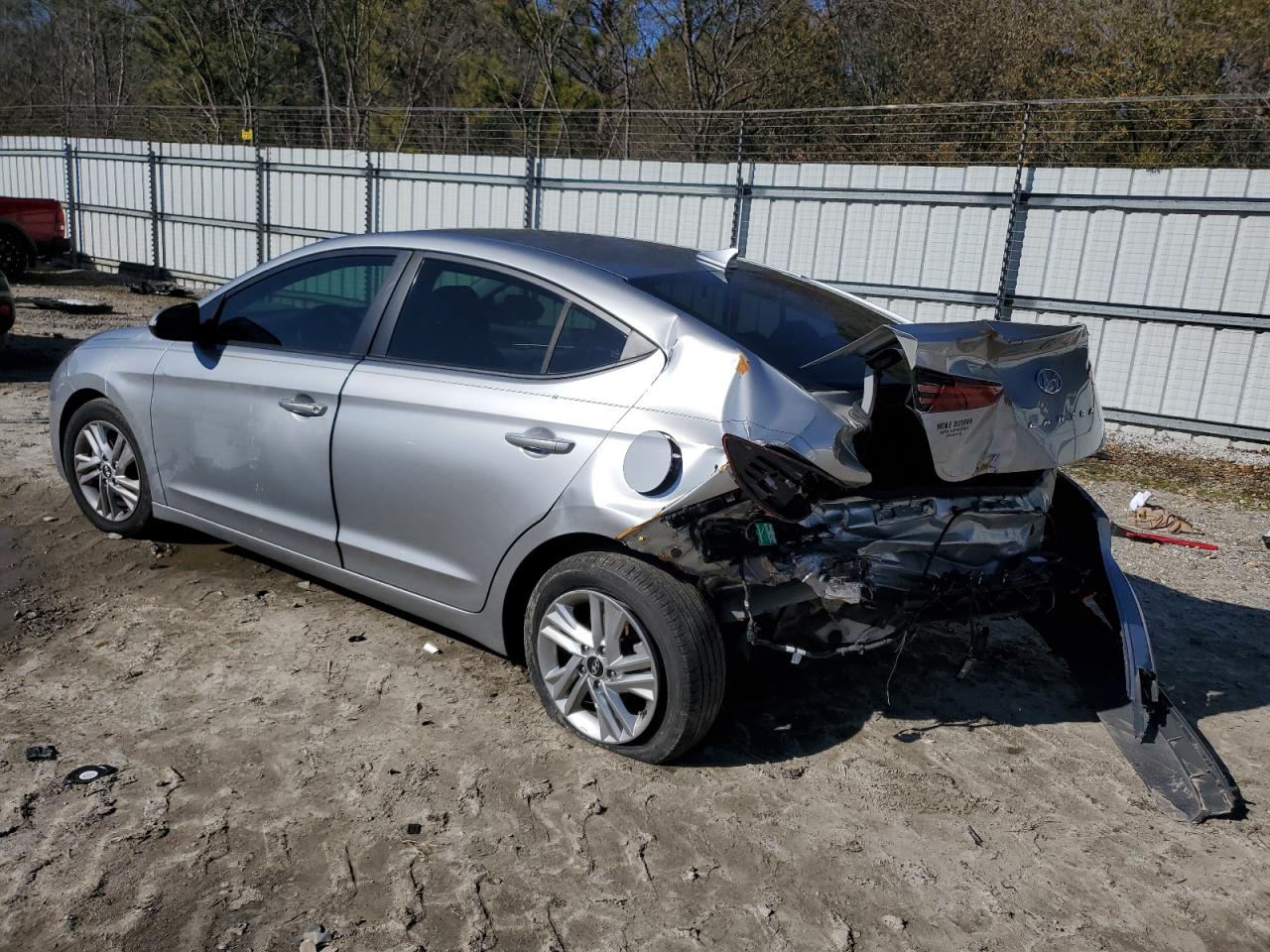 2020 Hyundai Elantra - Image 2