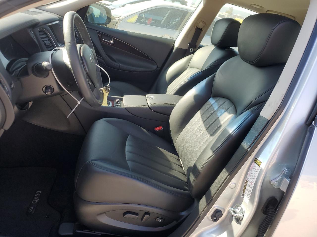 2017 Infiniti QX50 - Image 7