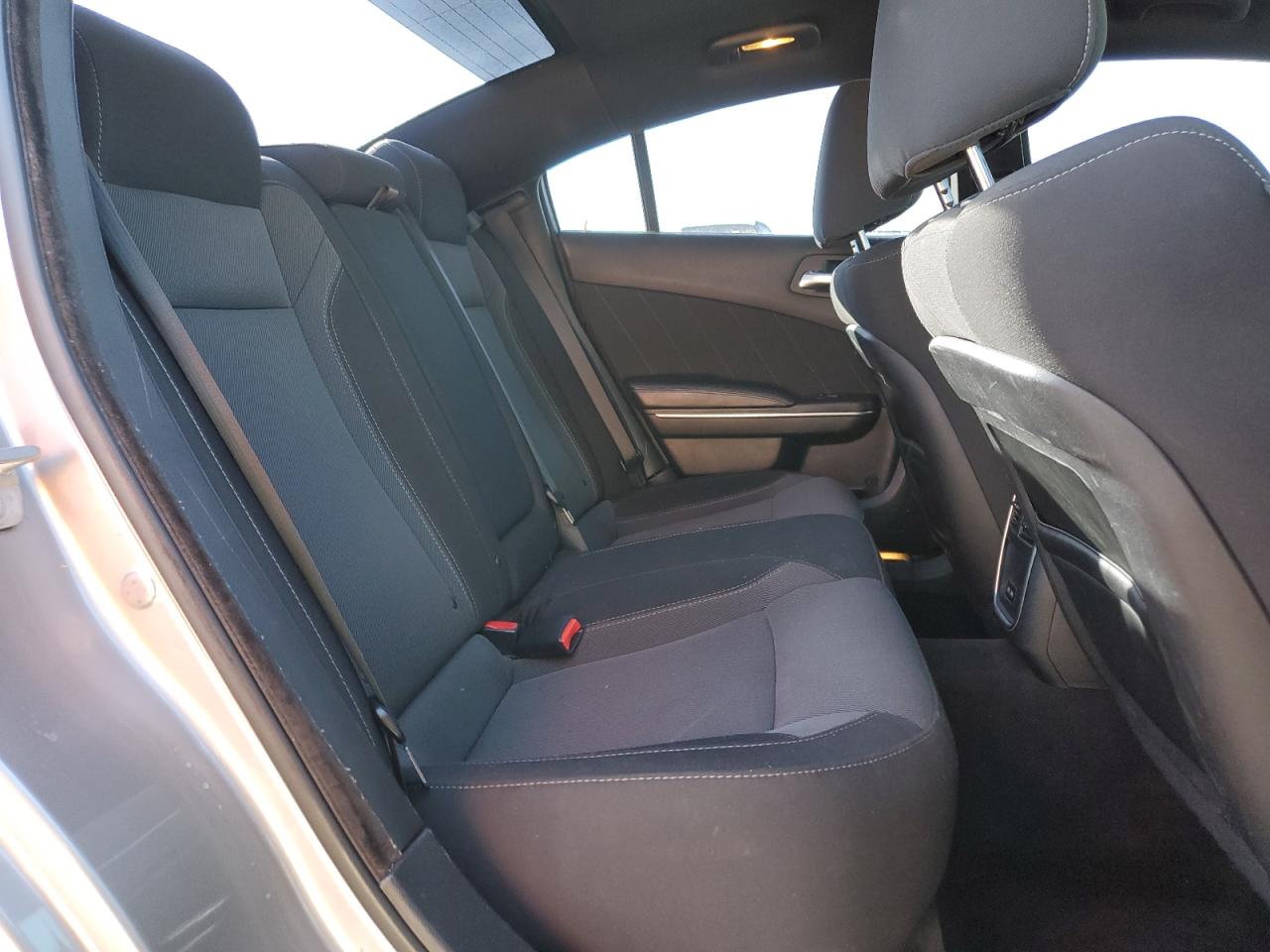 2016 Dodge Charger - Image 10