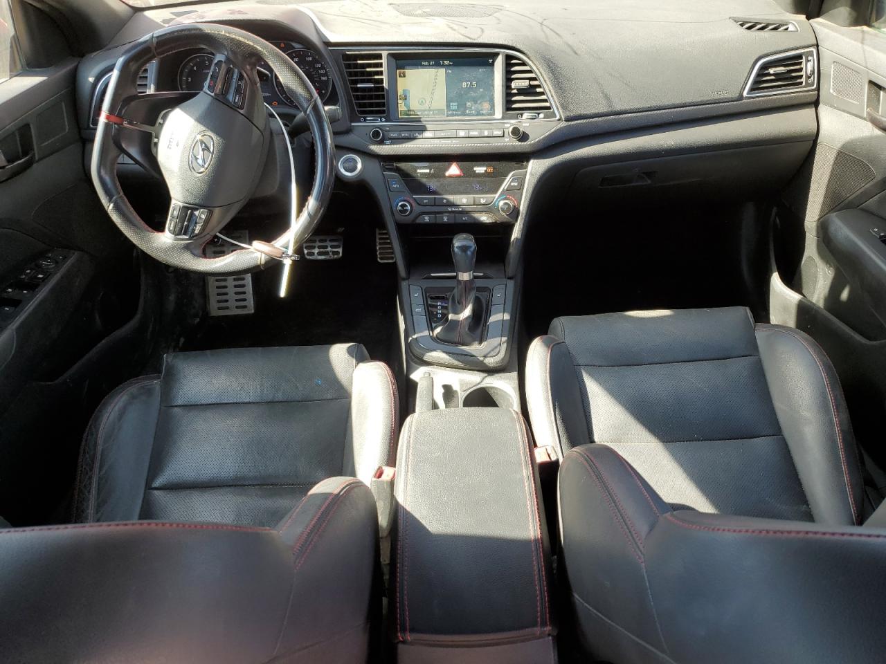 2018 Hyundai Elantra - Image 8
