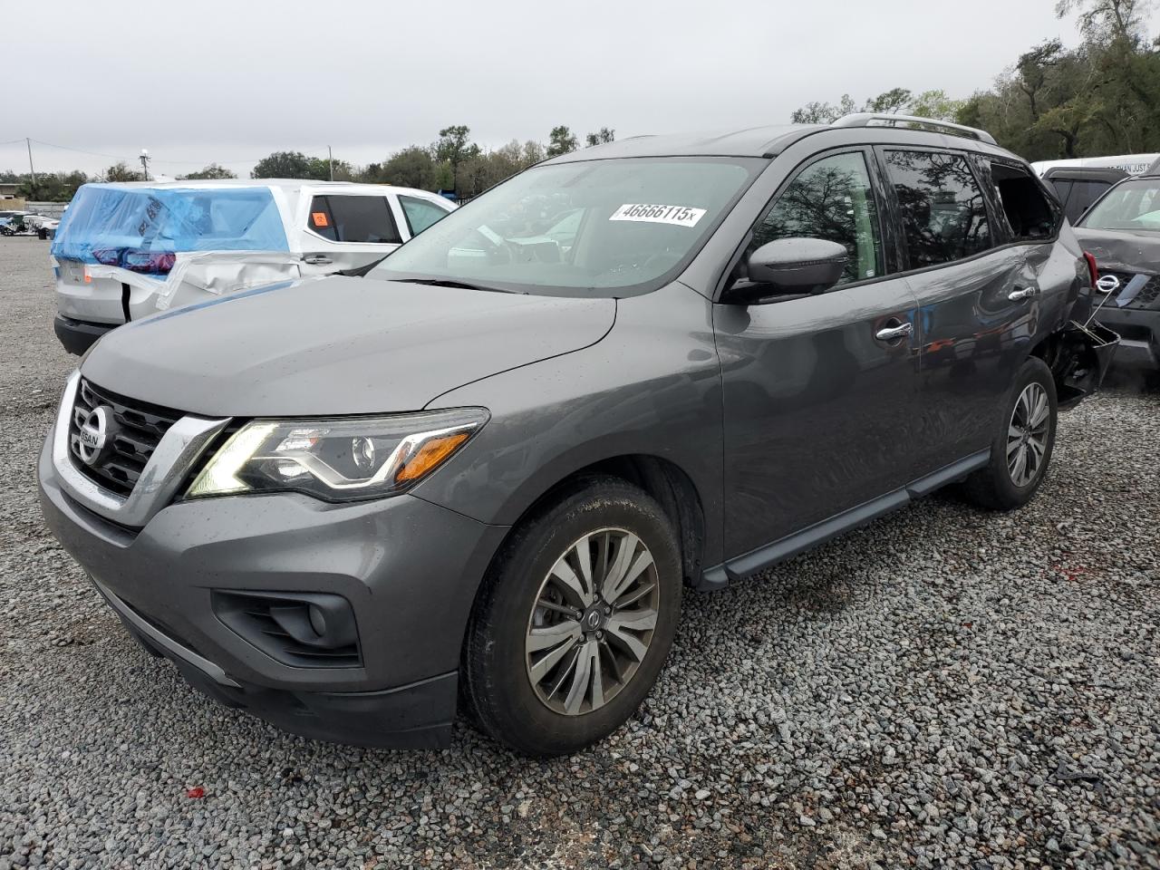 2019 Nissan Pathfinder - Image 1