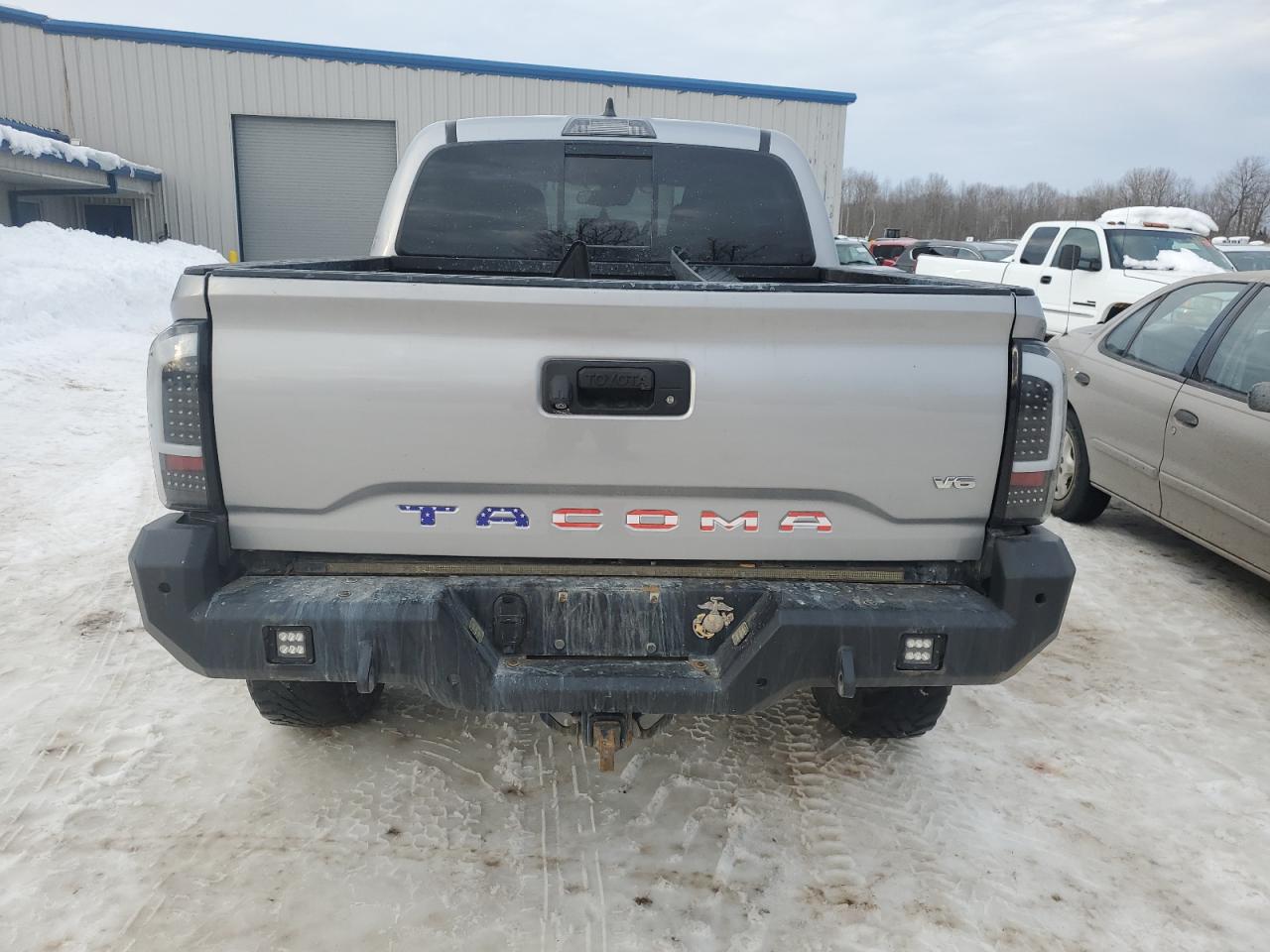 2020 Toyota Tacoma - Image 6