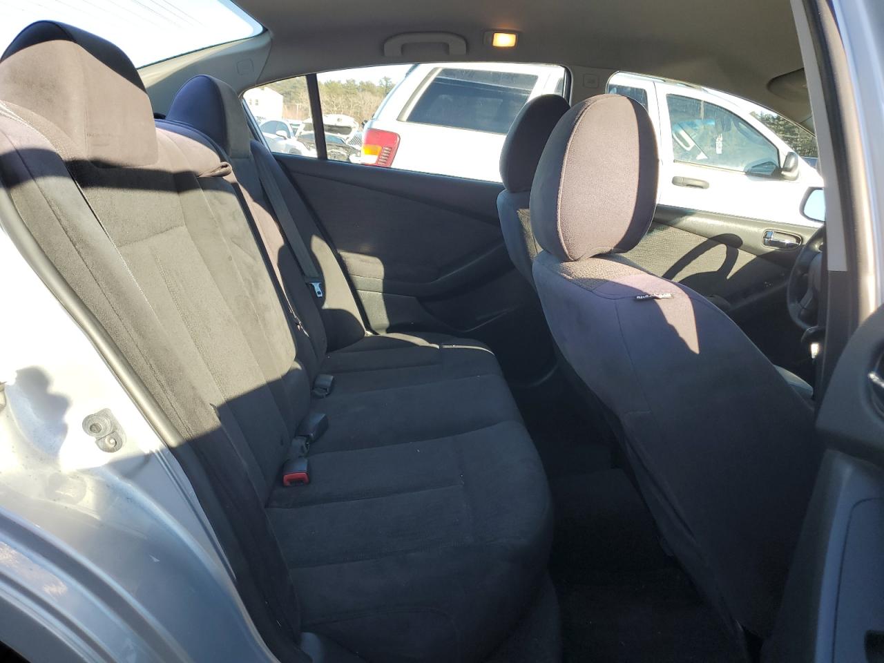 2012 Nissan Altima - Image 10